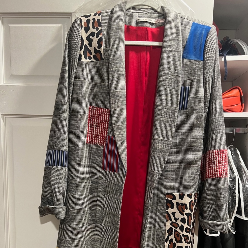 Alice & Olivia coat size M